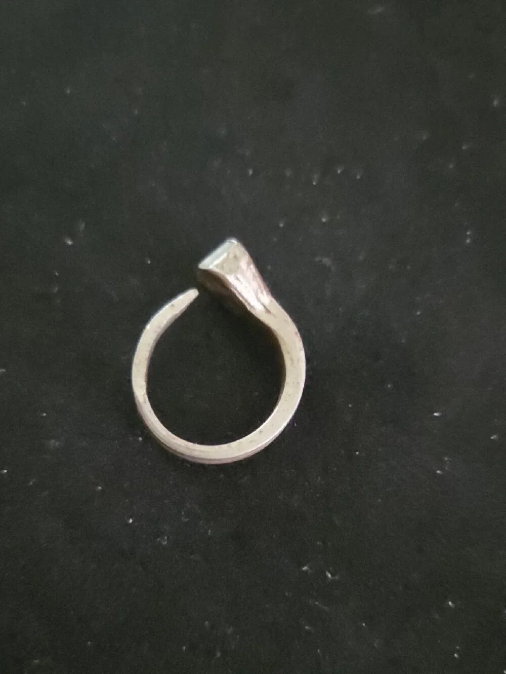 Horseshoe Nail Ring Sz4